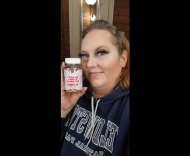 Reviewing Goodgummy Beauty Bunny Vitamin for healthier Hair, Skin, and Nails.