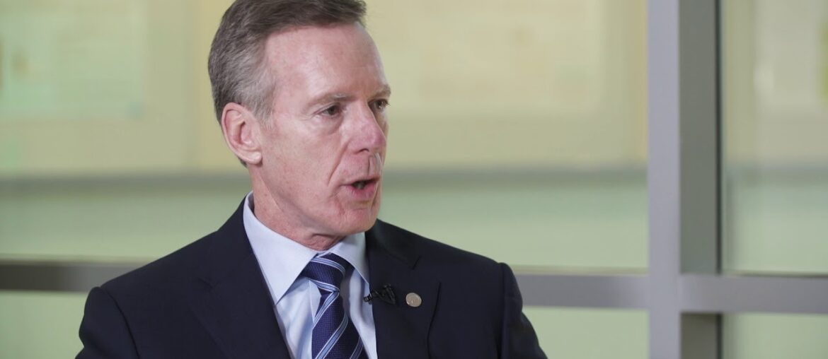 Are vitamin supplements beneficial for MDS treatment?