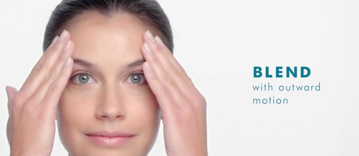 Skin Care Routine - How To Apply A Vitamin C Gel | SkinCeuticals