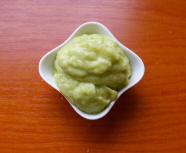 How To Make a Vitamin Avocado Cucumber Face Mask - DIY Beauty Tutorial - Guidecentral