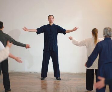 Qi Gong Against Corona Virus - Strengthen Immune System - Ba Duan Jin