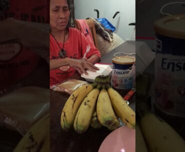 Simple banana 🍌 strawberry 🍓 Ensure calcium vitamin D smoothie