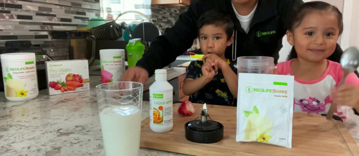 Kid Approved Breakfast: NeoLifeShake Smoothies!