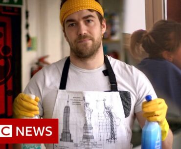 How to care for someone with Covid-19 at home - BBC News