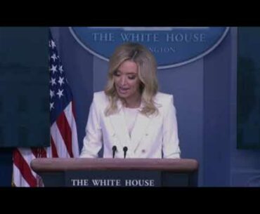 🔥Kayleigh McEnany SMOKES the press with their last question! Turnes it right around back on them