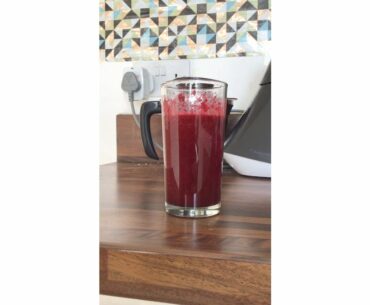 How to make a Brain/Immunity booster | How to make a Strawberry and Banana smoothie