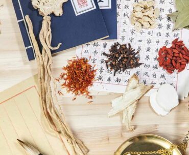 Chinese expert shares TCM prescriptions for COVID-19 patients