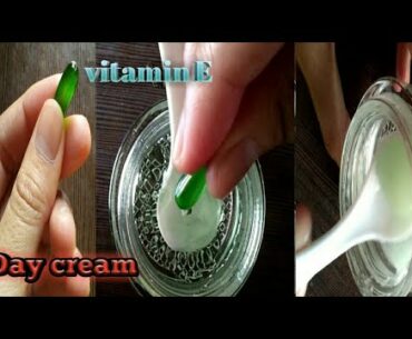 How to make vitamin E Day cream for younger looking fair and wrinkle free glowing skin  DIY cream