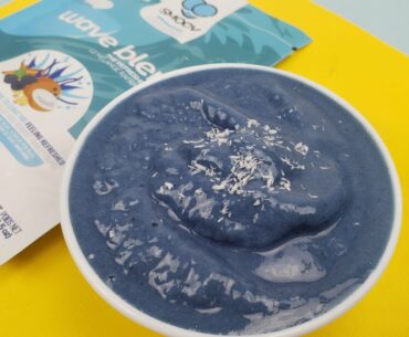 SIMPLE BLUE SMOOTHIE BOWL - VANILLA + CINNAMON, SPIRULINA, BUTTERFLY PEA FLOWER & MORE