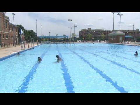 How Safe Is it to Go Swimming During the Coronavirus Pandemic? We Ask the Doctor