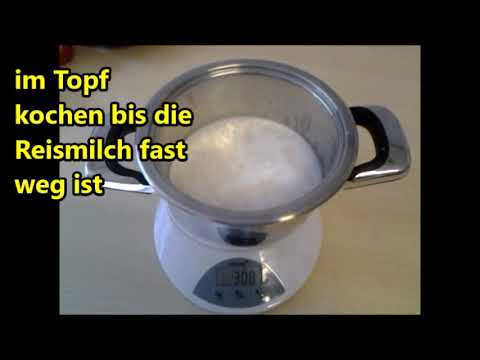 selbsgemachter Milchreis mit selbstemachten Apfel-Bananenmus. super lecker :)