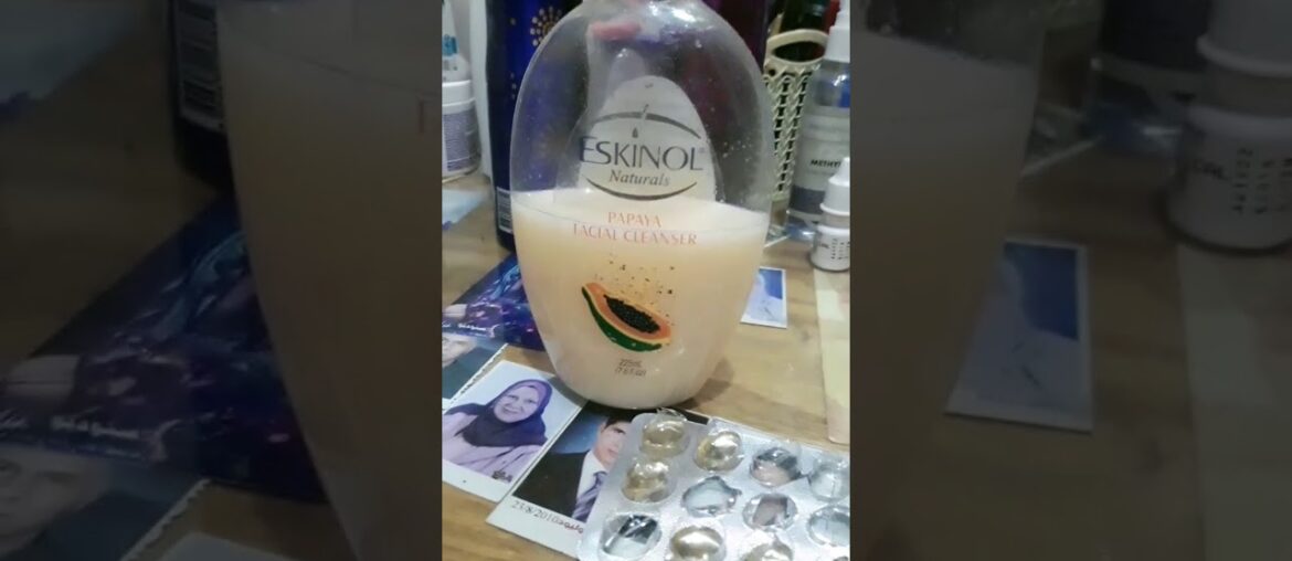 Face skin cleanser with vitamin E