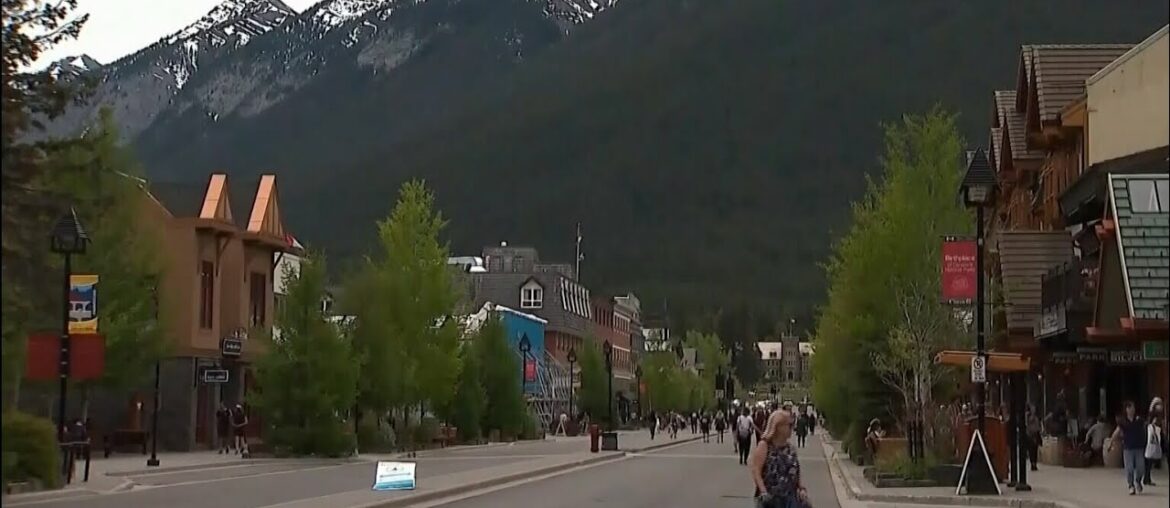 U.S. tourists still coming into Canada despite COVID-19 restrictions