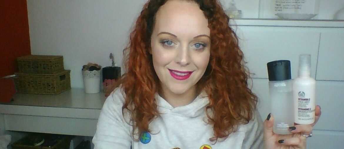 MAC Prep & Prime Fix + vs The Body Shop Vitamin E Face Mist