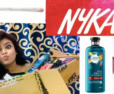 HUGE NYKAA HAUL| lOCKDOWN MAKEUP,HAIRCARE AND SKINCARE HAUL|29 ITEMS| The Bong With Curls