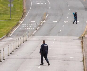 COVID-19 could close Canada-U.S. border for a year, expert says