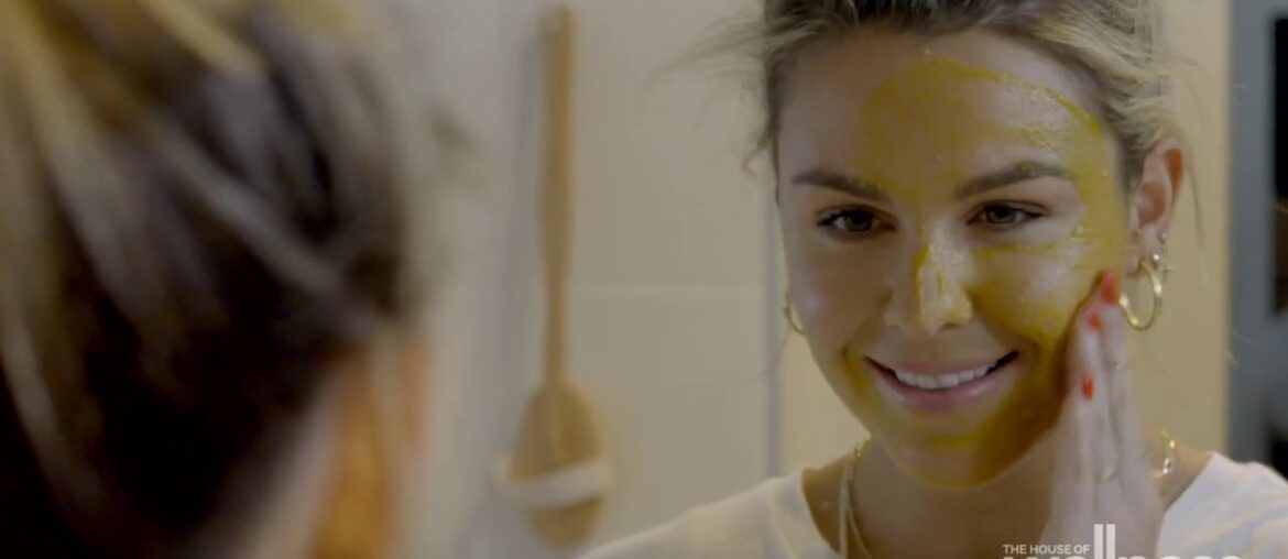 How to rejuvenate your skin with a tingling pumpkin mask | Season 4 | The House Of Wellness