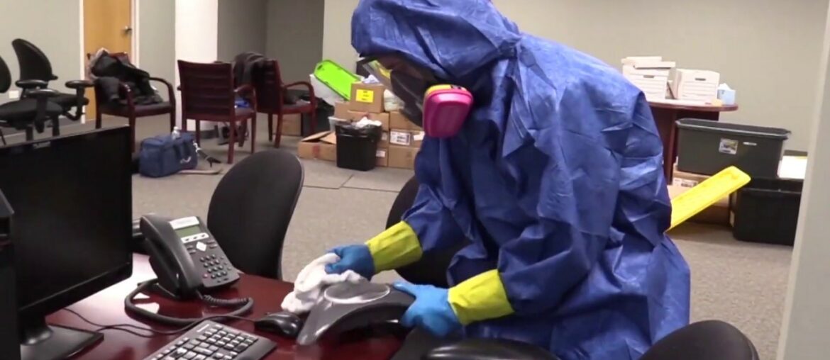 Experts Tell Us The Best Way to Clean a COVID-19 Area