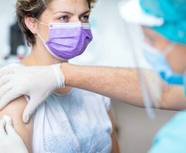 Coronavirus vaccine: Should the US government pay people to get the COVID-19 vaccine?