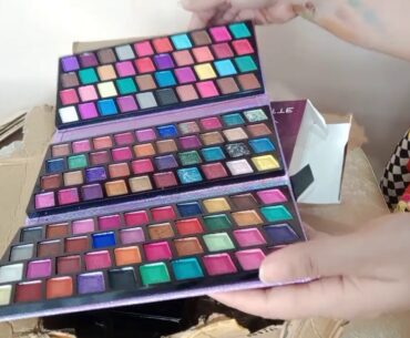 Local Makeup,Gliters,whitening Capsules Eyeshadows And hair Capsules Unboxing,Mazay He Mazay