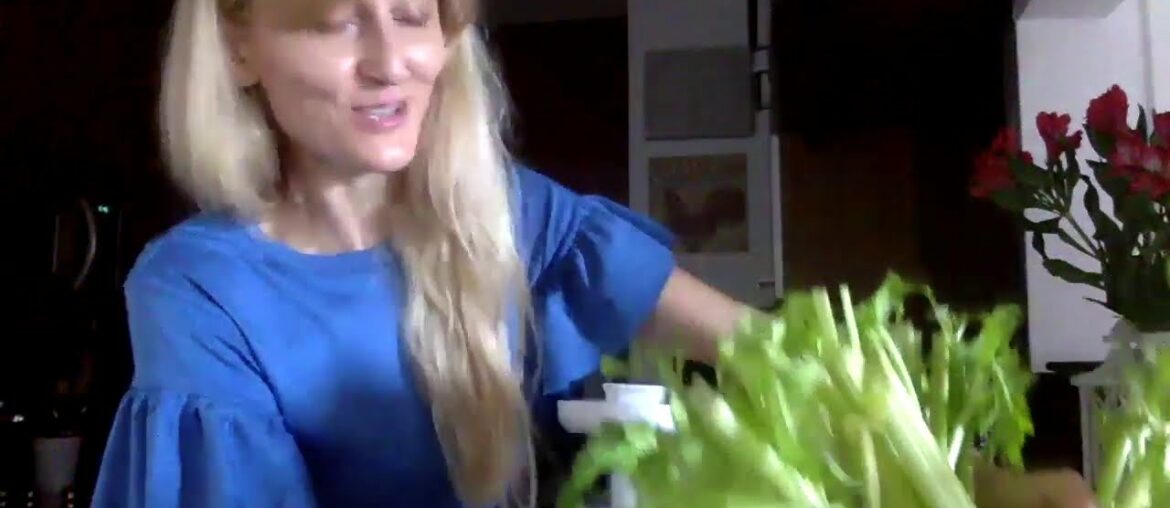 How to Make Celery Juice [and with other ingredients] - by Toss Moss, Certified Health Coach