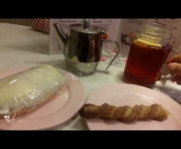 Advantage of Vitamin C / Tea with Lemon/ /Tea Hot or  Cold/Buttered Stick Bread