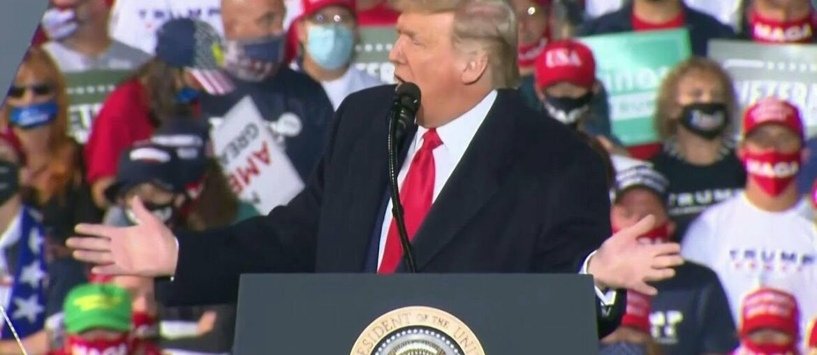 Trump falsely claims coronavirus 'affects virtually nobody' young | AFP