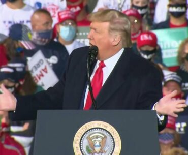 Trump falsely claims coronavirus 'affects virtually nobody' young | AFP