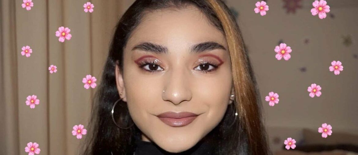 Easy Glossy Makeup Tutorial // Yasmin G