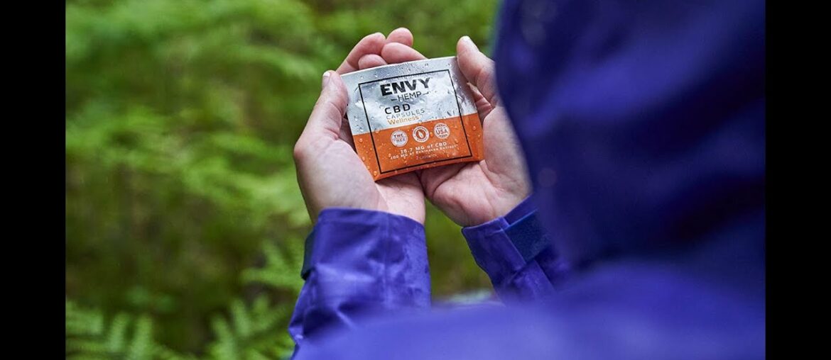 Envy Hemp Wellness Capsules with Vitamin C , D and B12 to Help Maintain The Body's Natural Immu...