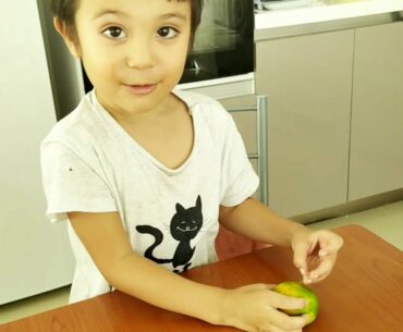 VITAMIN C IS GOOD FOR OUR HEALTH  BY BABY CESUR. IMPORTANT MESSAGE FOR KIDS.