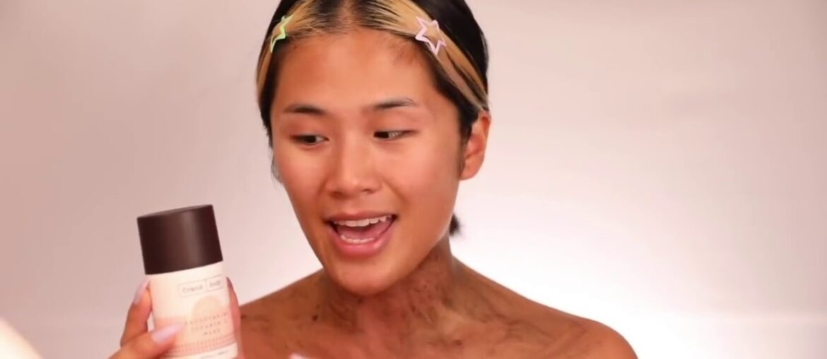 Revealing bright, clear skin with frank body's Brightening Vitamin C Mask.