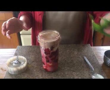 Smoothie and nutritious ice pops