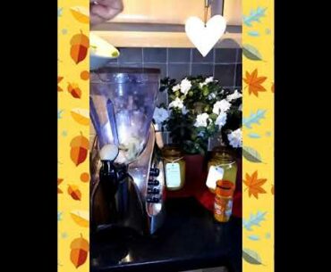 Spinach, apple and pear smoothie.