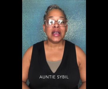 Confident Beaute Unboxing - Mature Makeup