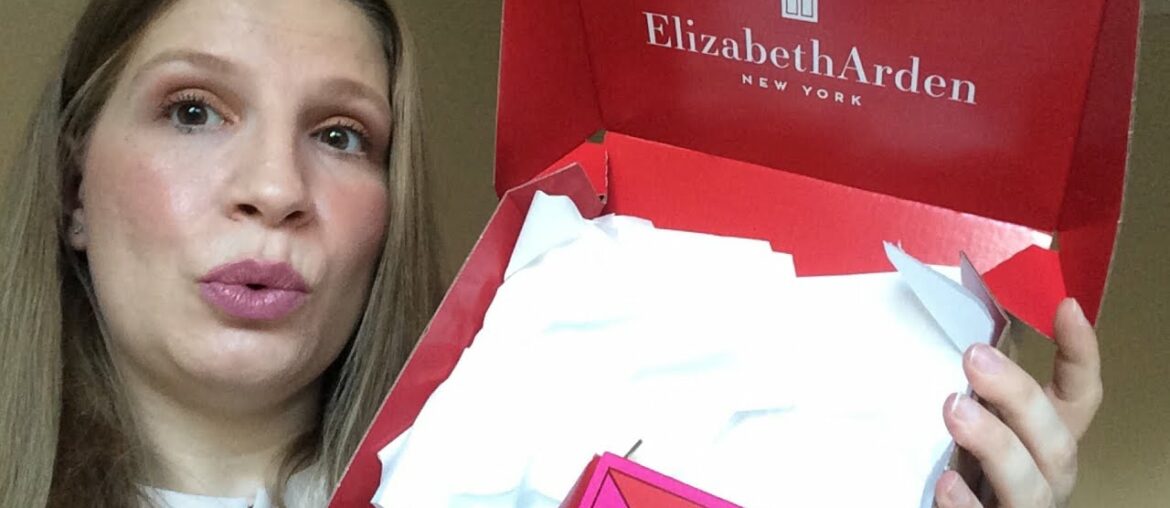 ELIZABETH ARDEN CERAMIDE CAPSULES RETINOL VITAMIN C AND HYALURONIC ACID SET FOR CHRISTMAS