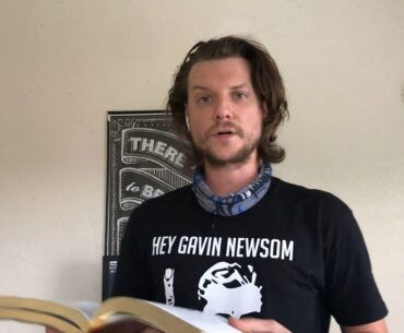 Daveythehand(s) you his daily regiment of vitamins, minerals, and supplements.