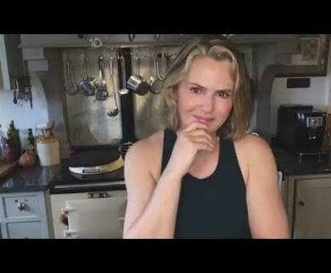 Pilates and fitness updates with Liz Earle | Liz Earle Wellbeing
