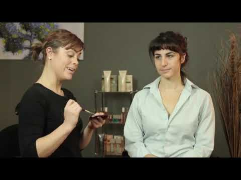 How to Make Liquid Mineral Makeup