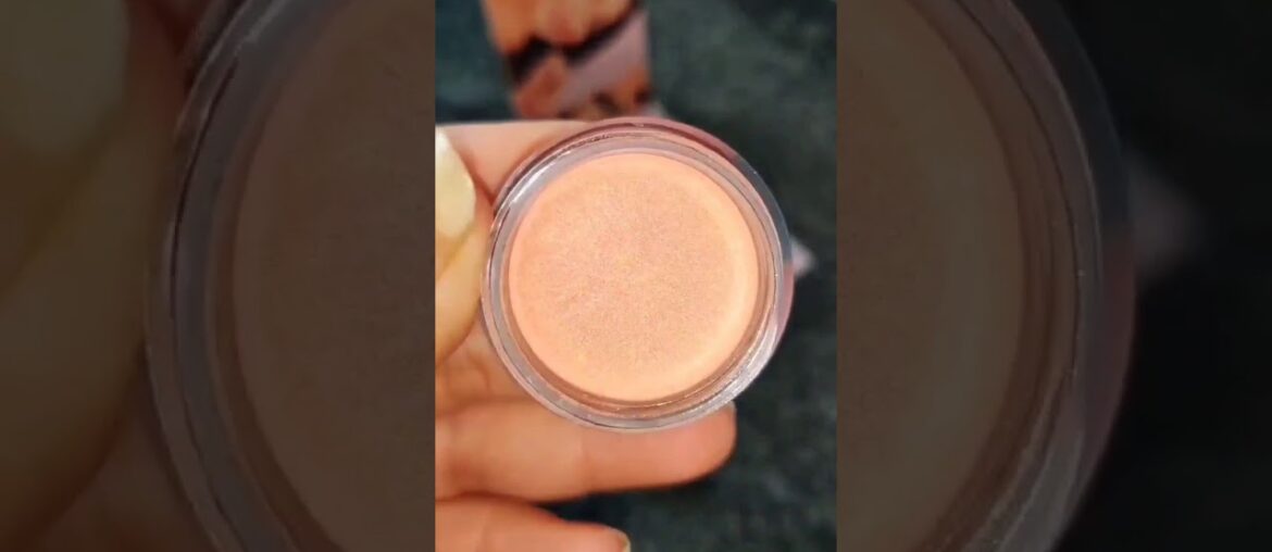 Daughter Earth x Corallista Glow Goddess Illuminator with CoQ10, Vitamin-E and Ecocert Pigments