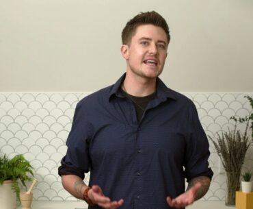 Meet Johnnie, Bluebird’s CBD Formulator & Certified Clinical Herbalist