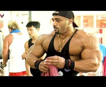 DENNIS JAMES   GET IN THE SHAPE   Gym Bodybuilding Motivation