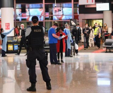 New COVID-19 immunity finger prick tests could speed up border screening process