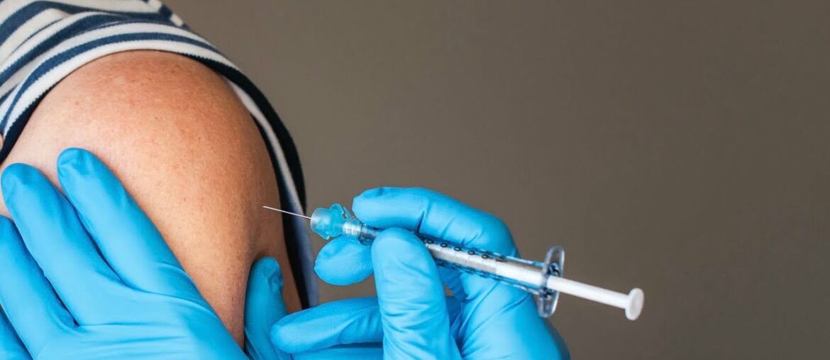 Doctor: COVID-19 vaccines 'do lead to a really strong immune response'