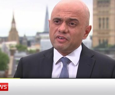 Third COVID-19 jab offered to 500,000 with weak immune systems