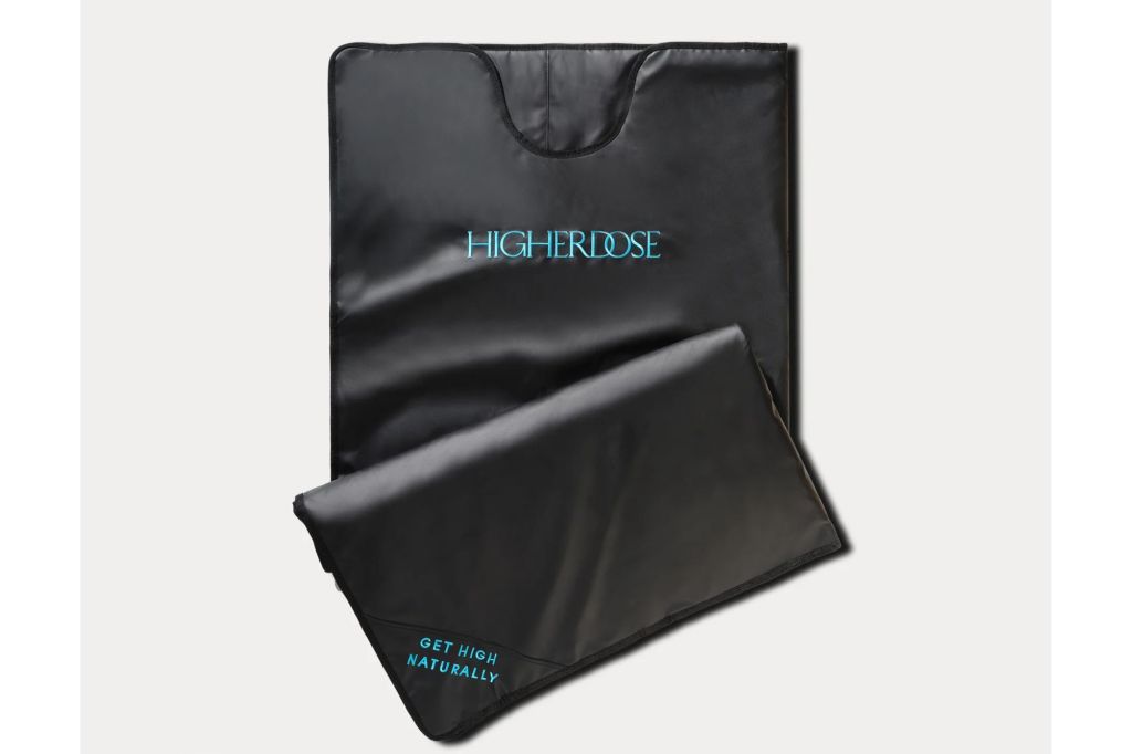 A red light therapy sauna blanket