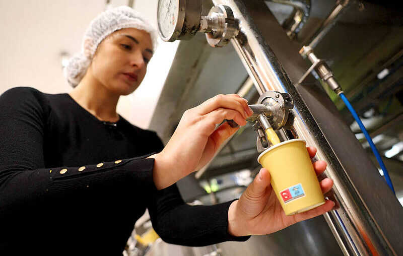 Does vitamin C help against the common cold?