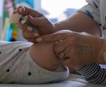 Why are parents resisting giving vitamin K shot to their newborns?