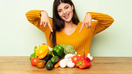 Our body needs vitamin B12, however, a pure vegetarian diet can lead to a deficiency of this essential nutrient. (Freepik)