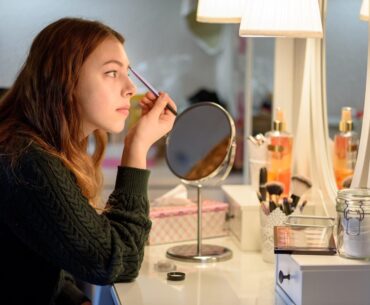 This Fast-Growing Beauty-Tech Stock Is an Unexpected Oddity